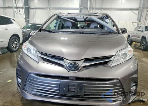 2019 Toyota Sienna Xle z USA, uszkodzony, nr VIN 5TDYZ3DC0KS020778